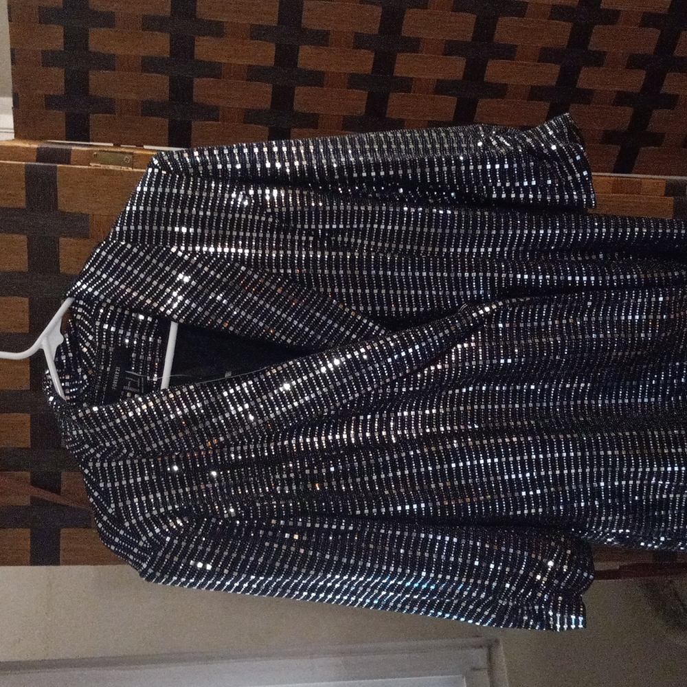 Forever 21 black and silver sequin blazer